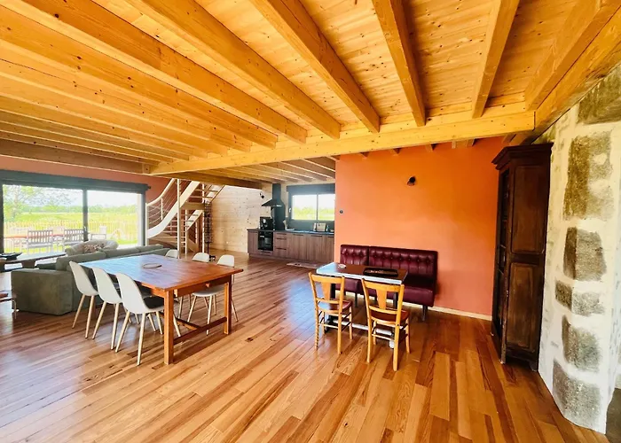 Spacious House For 4 People Vakantiehuis *