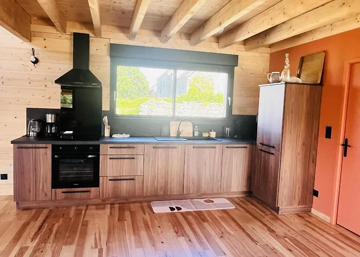 Vakantiehuis Spacious House For 4 People