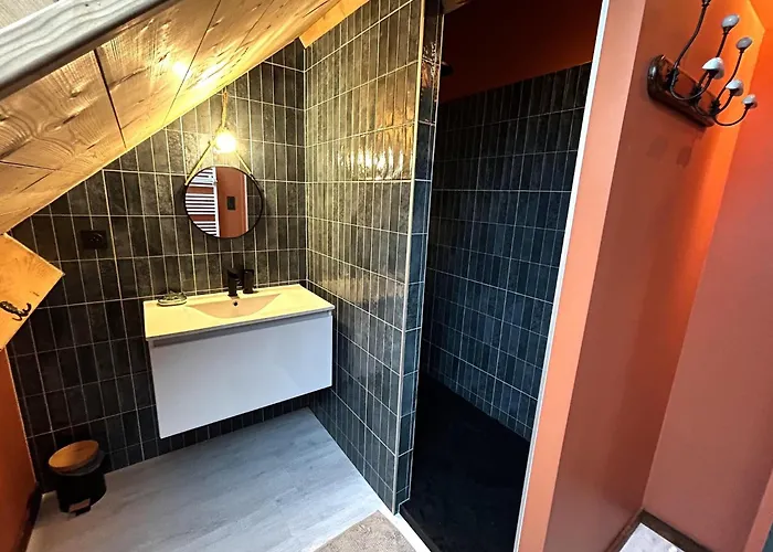 Spacious House For 4 People * Gouville-sur-Mer