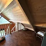 Spacious House For 4 People בית נופש *