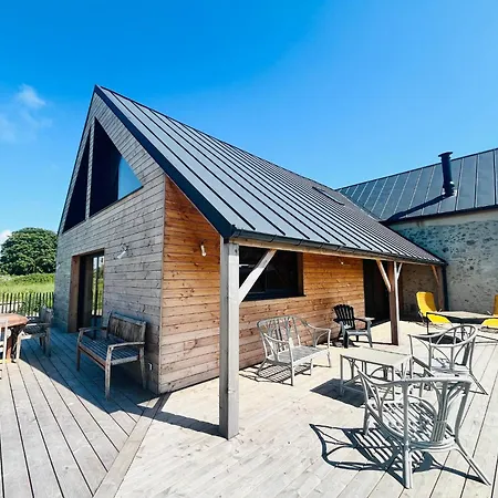 Semesterbostad Spacious House For 4 People Gouville-sur-Mer