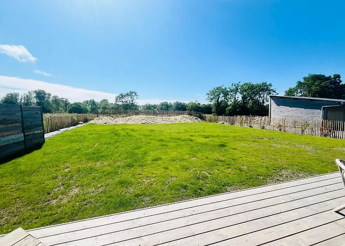 Spacious House For 4 People * Gouville-sur-Mer