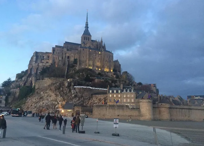 Spacious House For 4 People Semesterbostad Gouville-sur-Mer